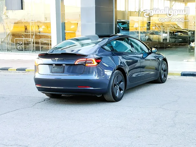 تيسلا 2023 model 3 فحص كامل اوتوسكور +B ممشى قليل بحالة الوكالة لون فيراني مميز بسعر لقطة ومحروووق
