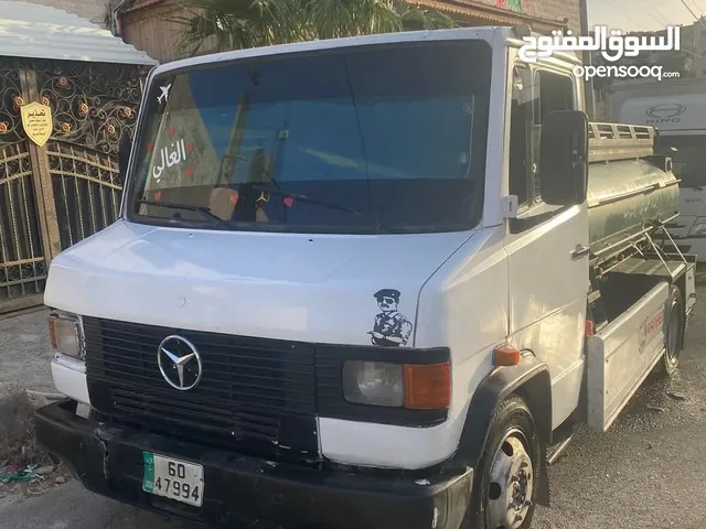 تنك ماء صالح للشرب