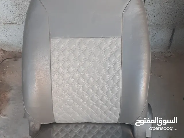 كراسي هيونداي افانتي منفوخه 2008