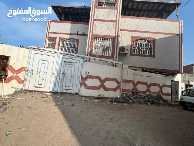 350m2 More than 6 bedrooms Townhouse for Sale in Aden Other