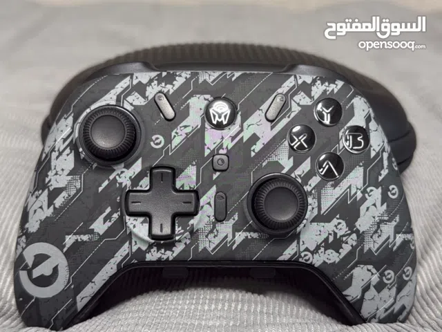 يد احترافية تشتغل على جميع المنصات