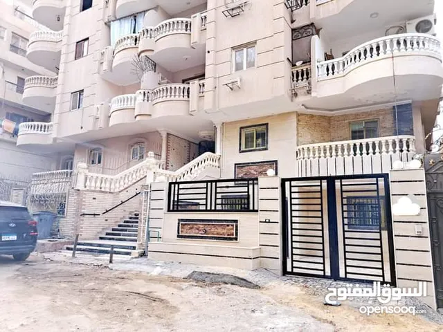 310 m2 5 Bedrooms Apartments for Sale in Giza Hadayek al-Ahram