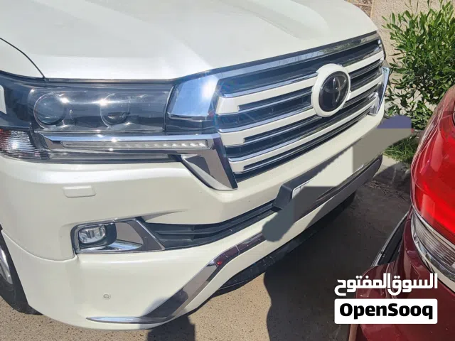 2018 Toyota Land Cruiser GXR