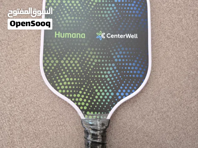 مضرب Pickleball بحالة الجديد – تصميم مميز وخفيف الوزن