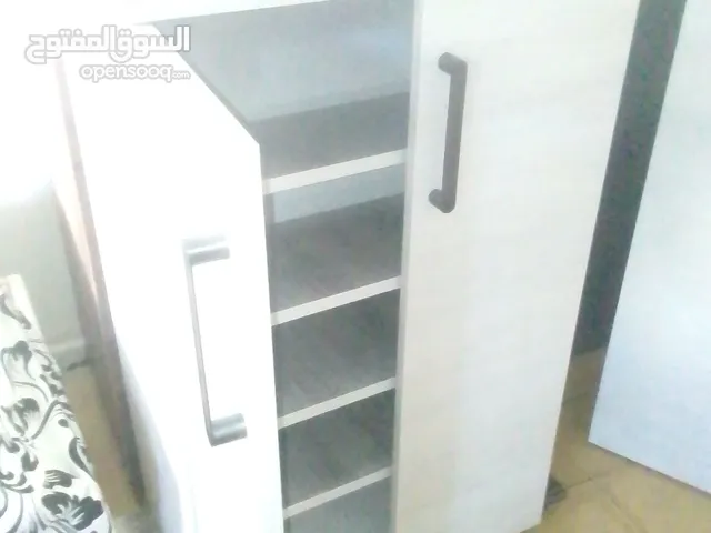 خيزانة ملابس واحذية