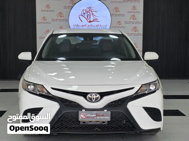 تويوتا كامري SE موديل 2018  سيارة رياضية تجمع بين الأداء المميز والاعتمادية، مناسبة للاستخدام اليو