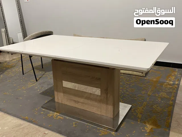 طاوله تركي مشروط الطاوله في حاله  جيده جدا