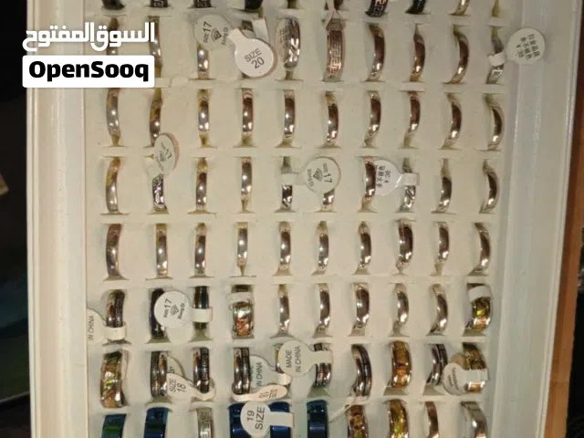 طقم خواتم كاامل بالوان ومقاسات مختلفة جديدة لم تستخدم
