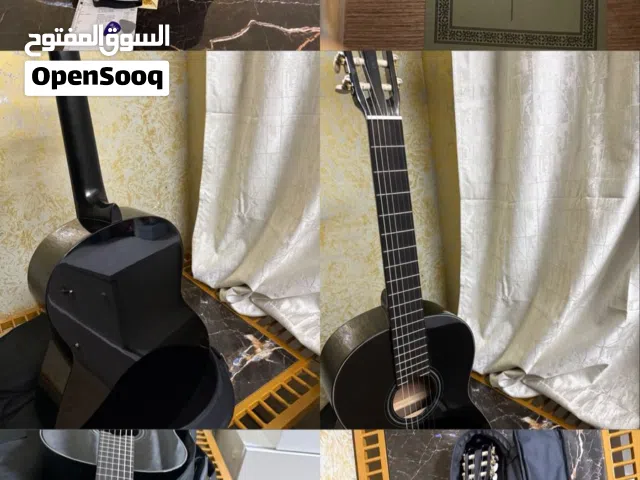 جيتار من شركة YAMAHA CORPORATION