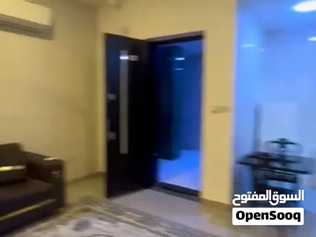 شقق موثث ليجار