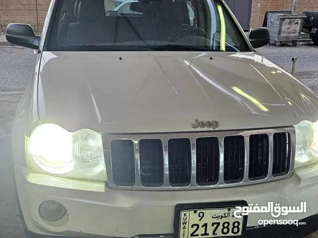 جراند شيروكي 2005 بيمة سنة السعر 730 دينار كويتي