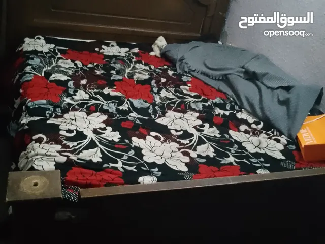 غرفة نوم مستعمل بحاله جيده
