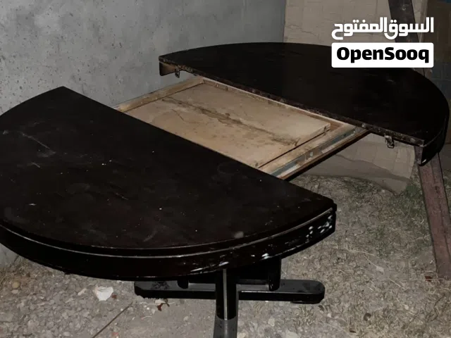 طاولة مطبخ وعدة استعلامات ممتازة