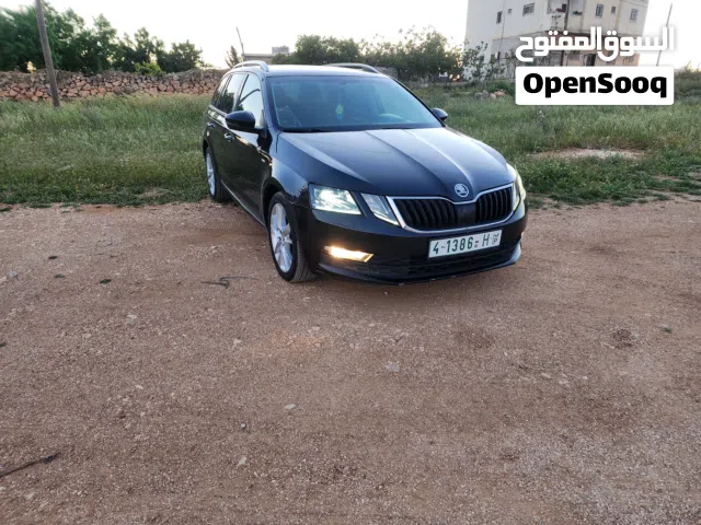 2017 سكودا اوكتافيا Standard