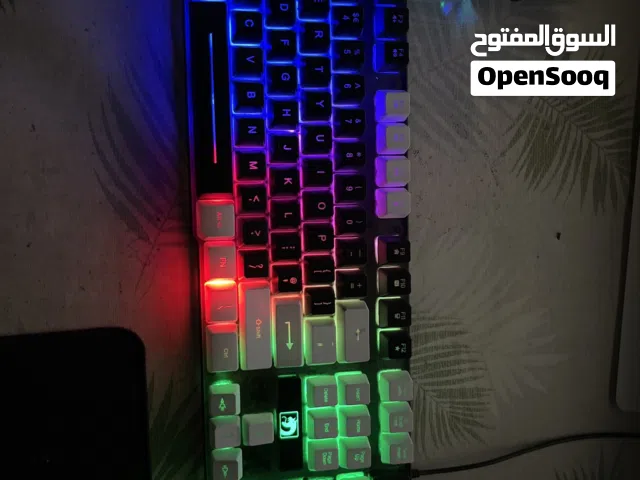 كيبورد و ماوس و سماعة LED ممتازة كأنها جديدة الوصف مهم