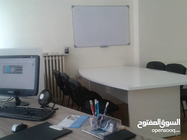 طاولات أثاث مكتب