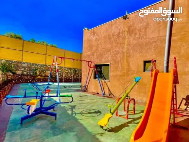 العاب خارجية و مراجيح و سحاسيل