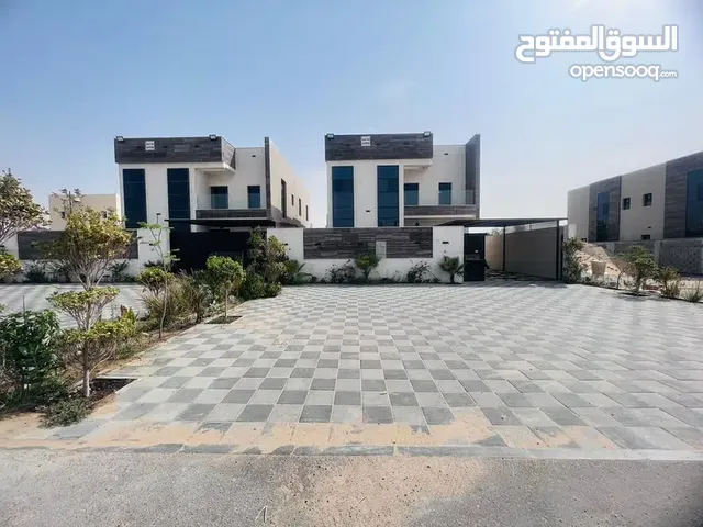 3500ft 5 Bedrooms Villa for Sale in Ajman Al-Zahya