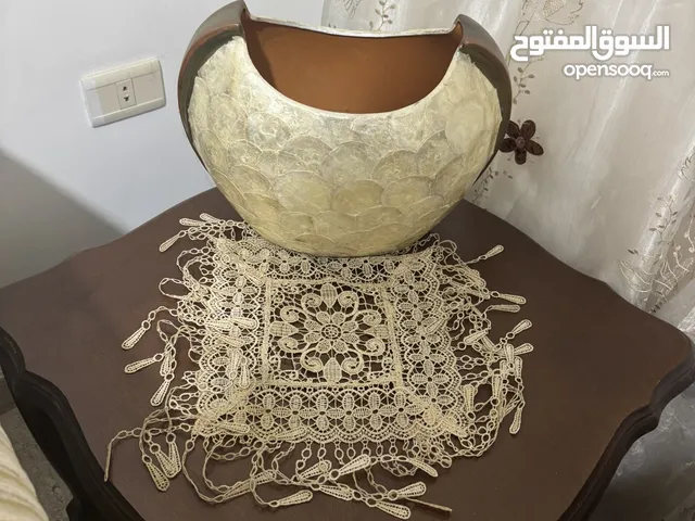 اثاث بيت كنب وغرف نوم تخت خزانة مكتب كرسي مكتب طاولات شاشة 55 وشاشة 32 فريزر ثلاجة غسالة جلاية كولر