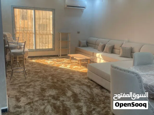 شقة جديدة جدا بدمشق سوريا مع نفض جديد تماما  و مطبخ جاهز و طاقة شمسية و أجهزة كهربائية للبيع