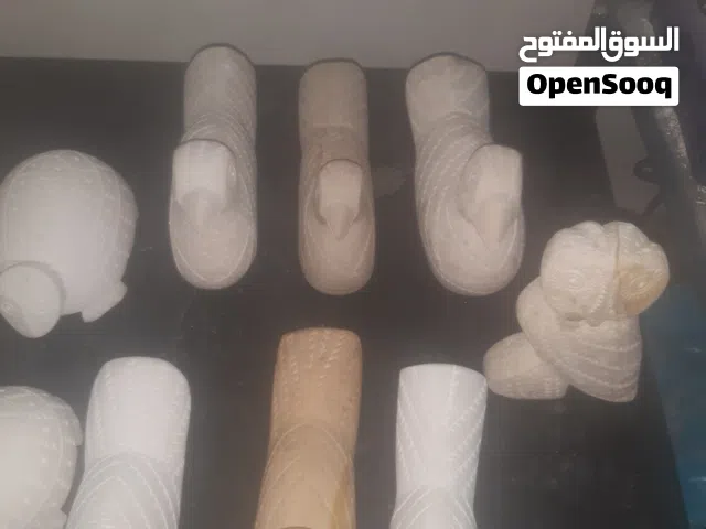 تماثيل وحجريه