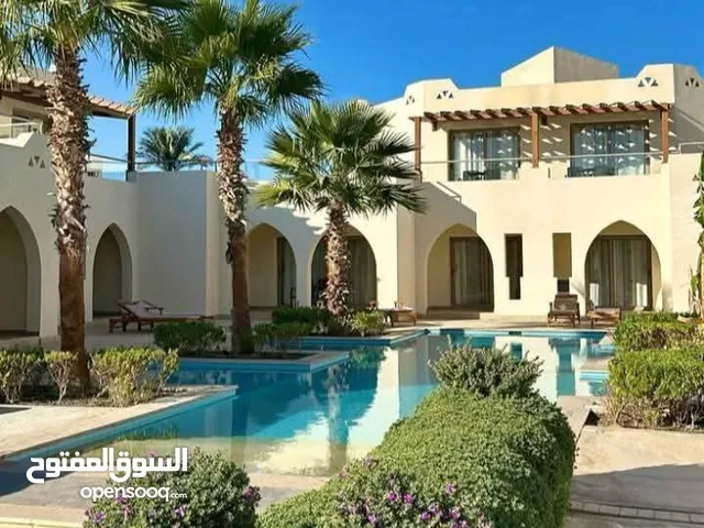 فيلا فخمة في مكادي هايتس فيو بحر المساحة: 131 متر تيراس: 45 متر روف: 28 متر جاردن 216متر