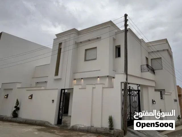 285 m2 More than 6 bedrooms Villa for Sale in Tripoli Ain Zara