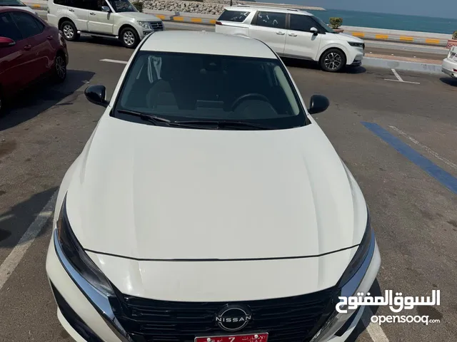 Near-New Nissan Altima – Unbeatable Value! Only 3700 KM