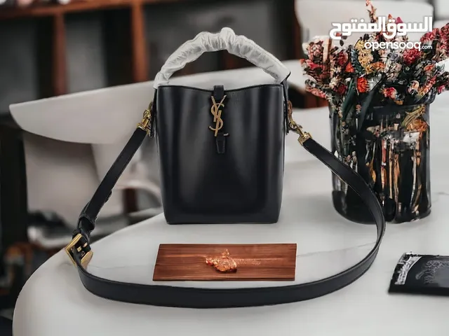 Louis Vuitton Crossbody Bags for sale  in Kuwait City