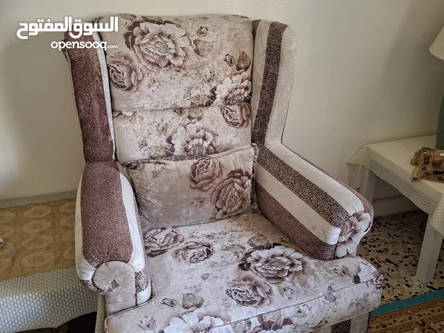7 seater sofa in good condition for urgent sale