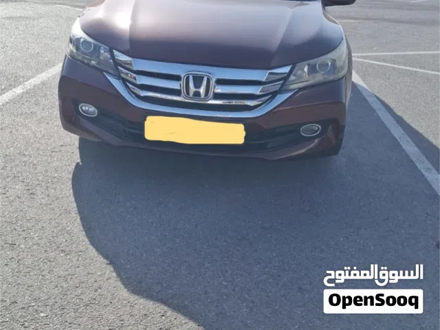 2016 هوندا اكورد Standard