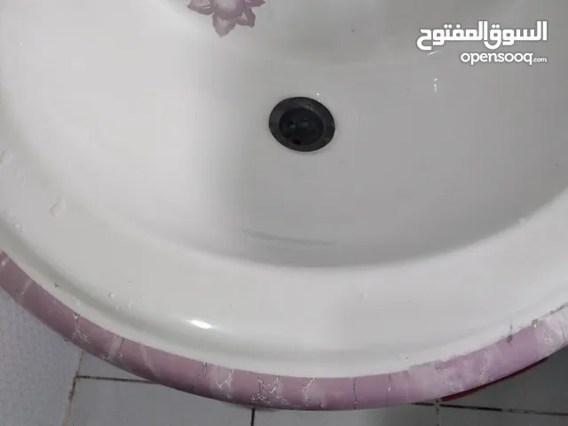 مغسله مع بطاريه للبيع بسبب التجديد