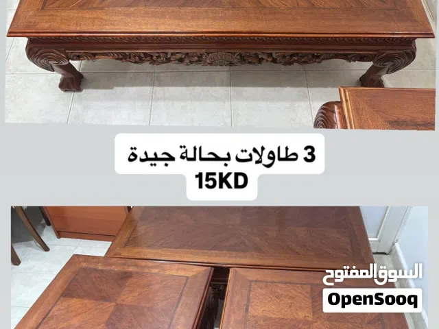 3 طاولات بحالة جيدة