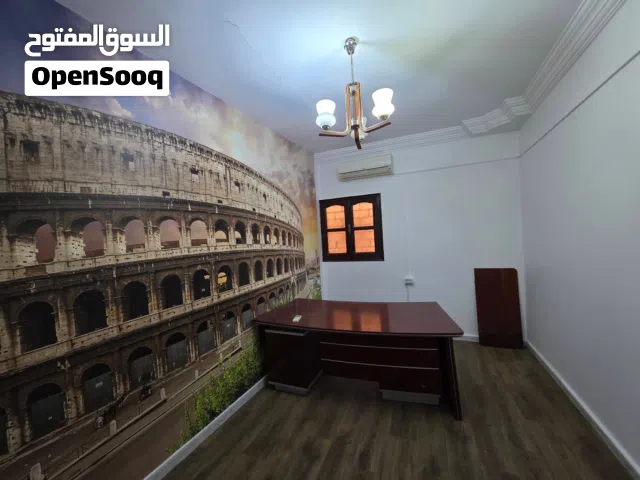شقة للإيجار الشهري - الدور الأول - مصراتة - بالقرب من جزيرة دوران المقاوبة