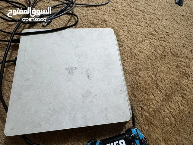 PS4 سلم نضيف بكفالة جهاز لا سخونة ولا بطيخ