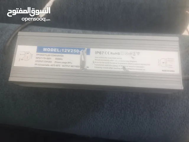 شاحن بطاريات 12فولت مستعمل وكاله