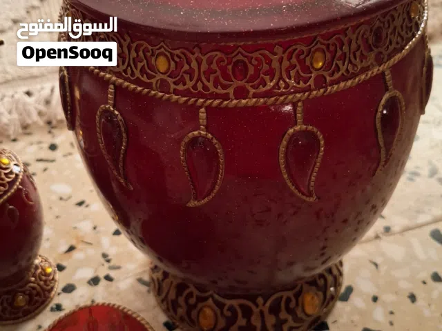 فرش واكسسوارات حمام لون احمر