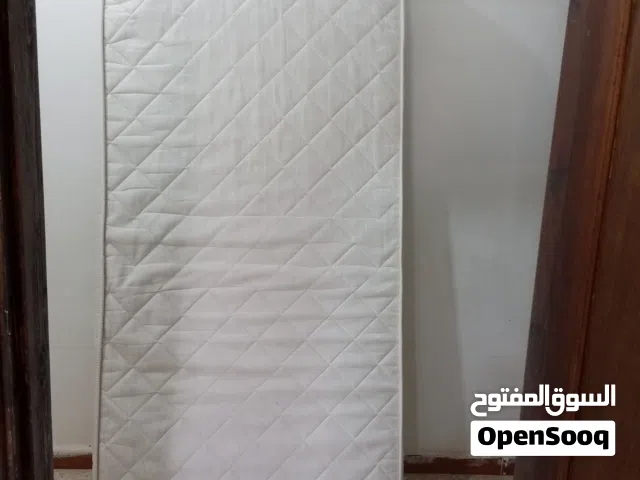 فرشة طبية وصوبة غاز وعرباية اطفال للبيع