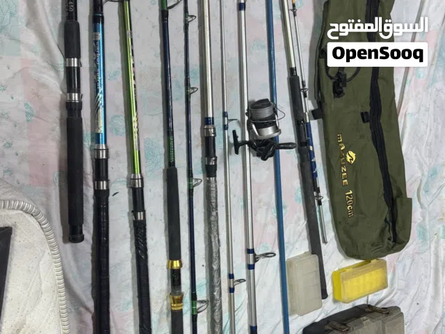 للبيع عدد 6 سنارة صيد واغراض اخري