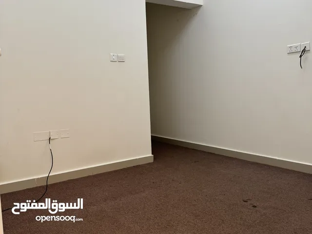 Semi Furnished Monthly in Muscat Al Khoud