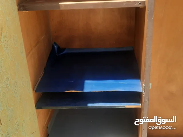 خزانه للبيع خشب قوي