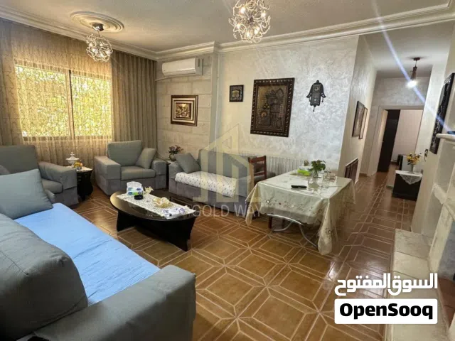 شقة مميزة للبيع في موقع مميز في الرابيه شبه أرضيه 180م بتشطيبات راقية / ref 9533
