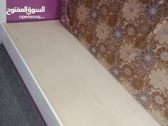 للبيع تخت مفرد بناتي تفصيل قاابل تفاوض