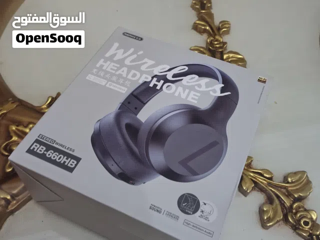سماعه remax نظيفه جدا استخدام جيم لون اسود مش مشخطه ولا مالها اشي كل اشي معها