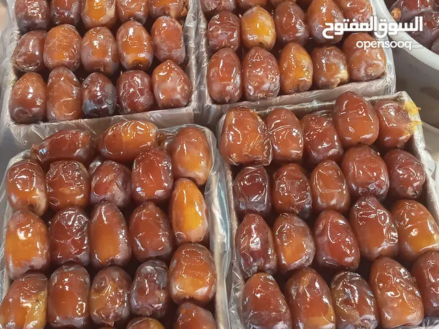 محتاج 5000ریال الی مشروع تجاري و مجال بيع و شرا التمر في عمان