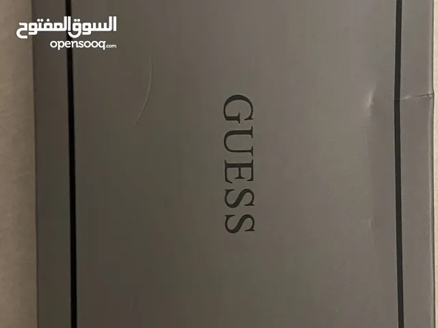 محفظه ماركه Guess اصلي100٪؜ ومعه التاغ نمبر وكل شي