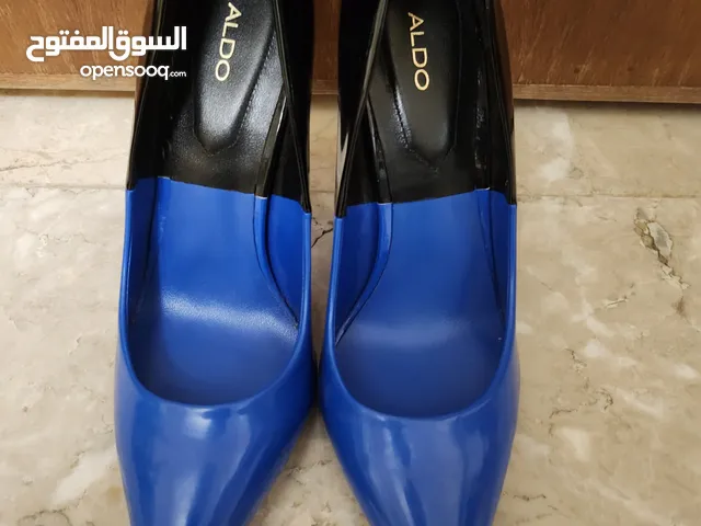 Black With Heels in Amman