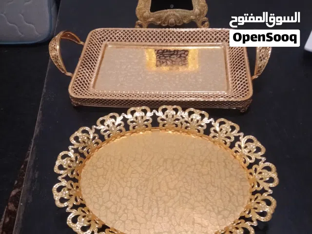 صواني للتقديم مع برواز للصور