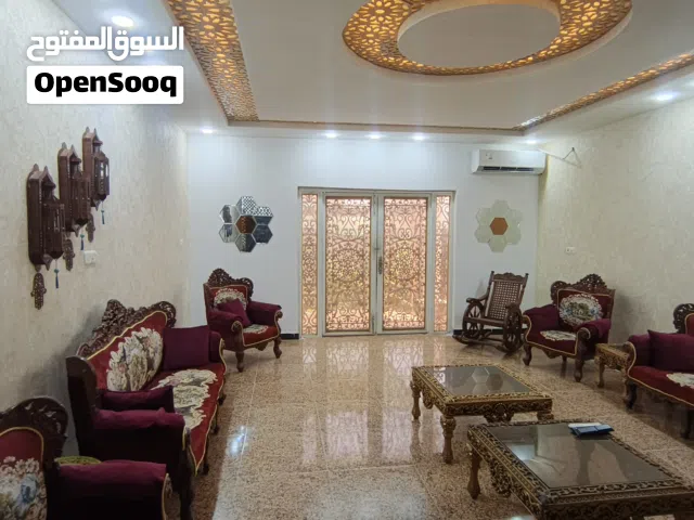 200 m2 2 Bedrooms Townhouse for Sale in Basra Abu Al-Khaseeb