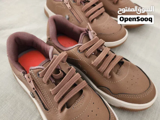 حذاء kidy جديد من محل طفوله